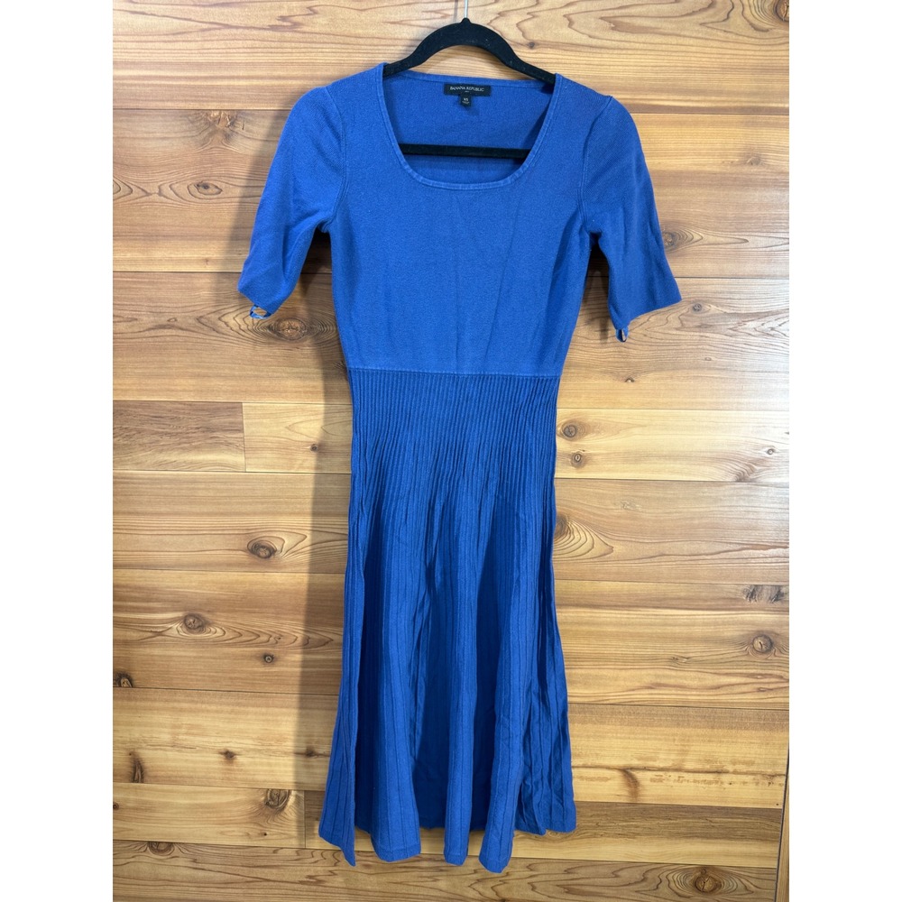 Banana Republic Blue Knit Fit Flare Pleated Midi Dress Womens XS Short Sleeve